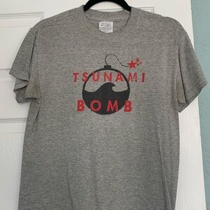 Vintage Tsunami Bomb band tshirt size 14-16 Youth Size or Adult Small